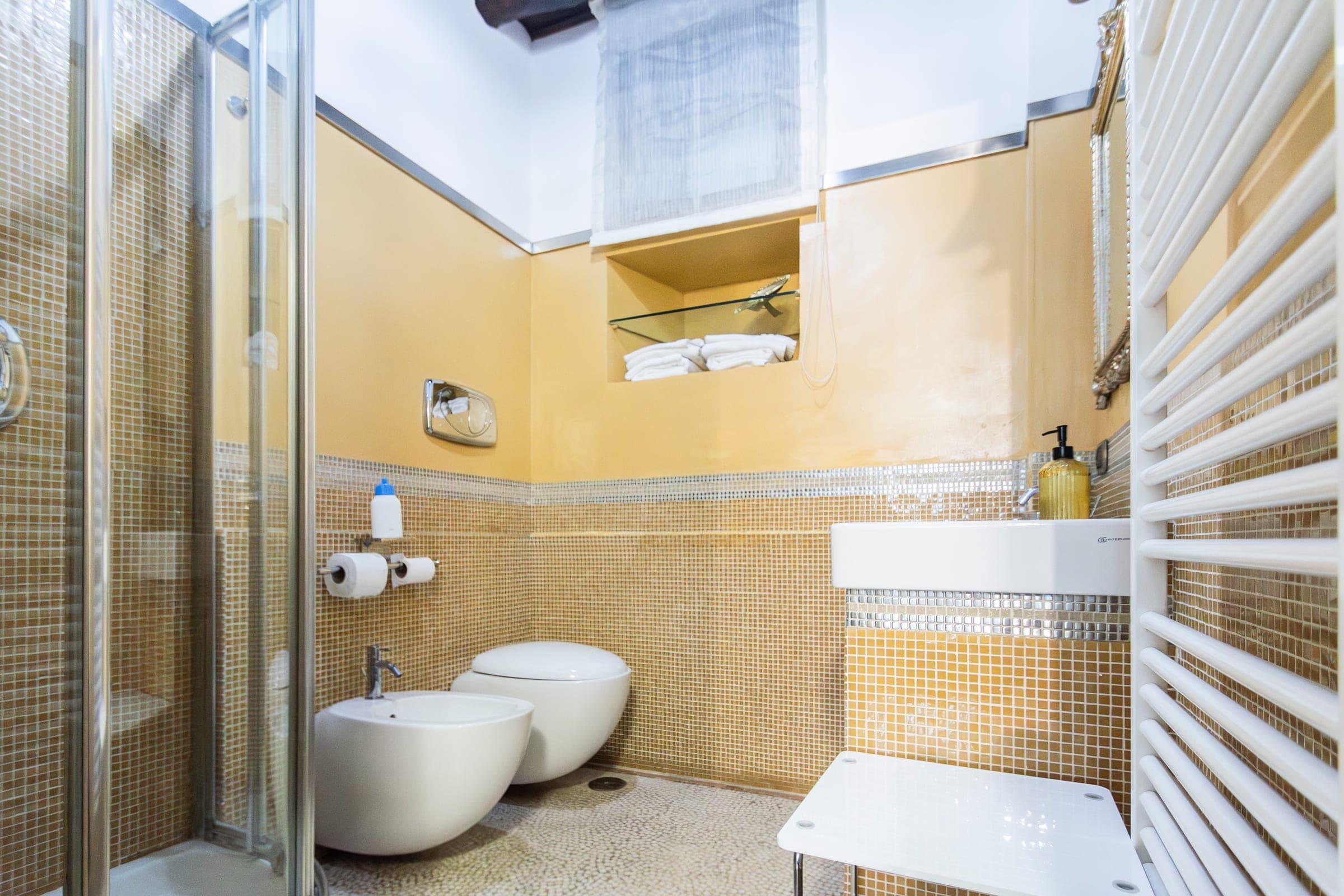 Stanza di Irene — bagno